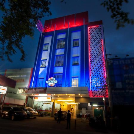 Cordela Hotel Medan Luaran gambar