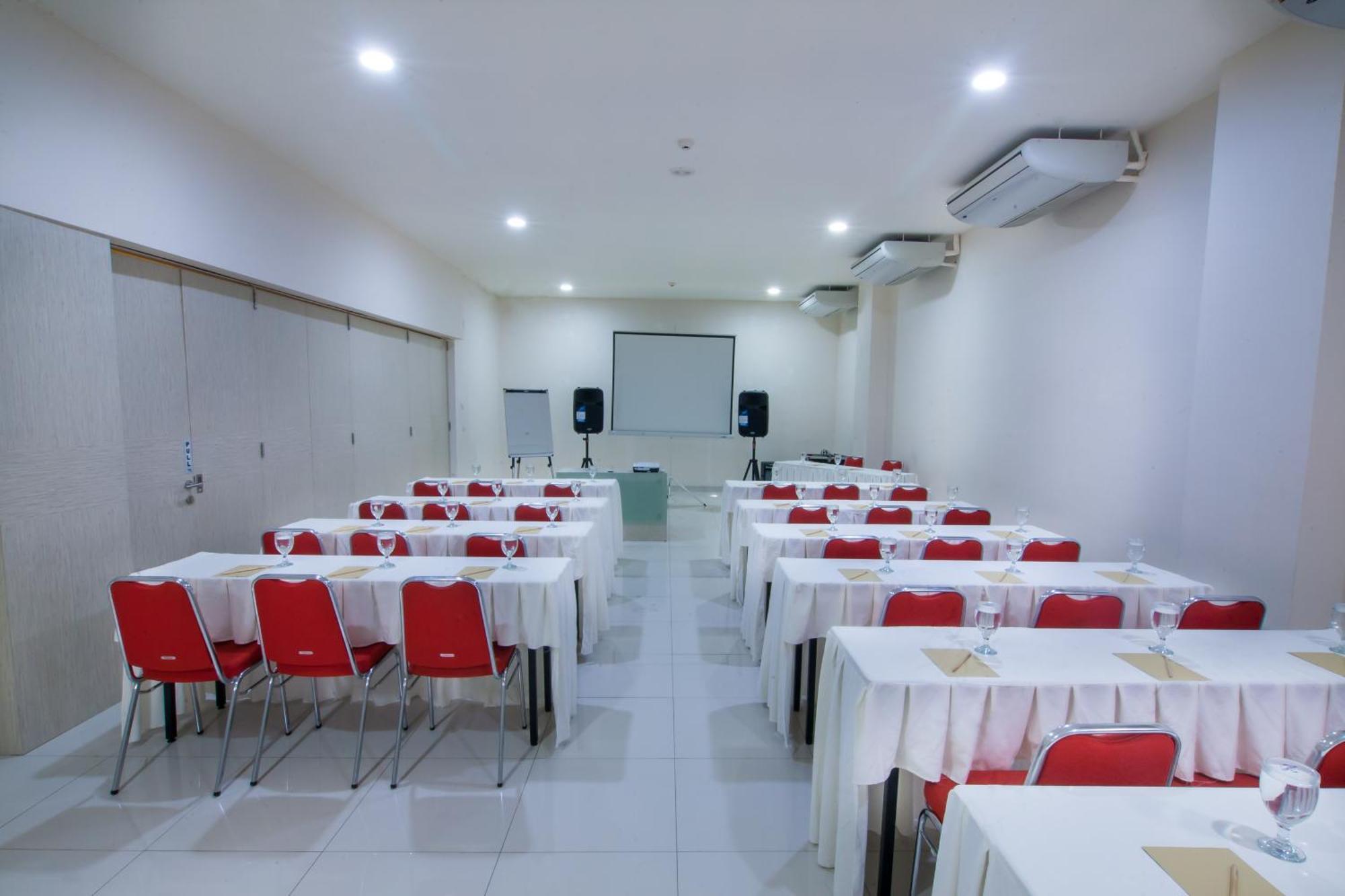 Cordela Hotel Medan Luaran gambar
